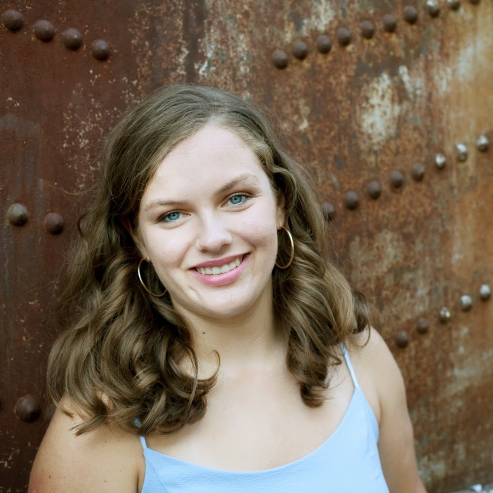 Meet your Posher, Alexis